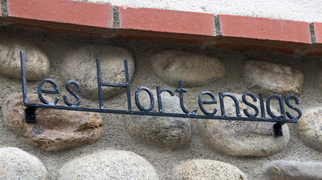 Les Hortensias Millas Екстериор снимка